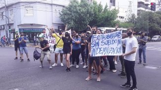 Los trabajadores del Patio de los Lecheros volvieron a cortar las calles