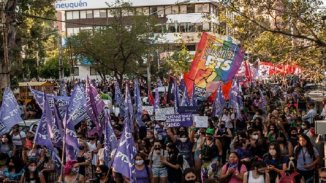 [Fotogalería]: Imágenes del 8M en Neuquén