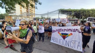 La Pampa: Multitudinaria marcha del 8M 