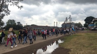 [Video] Masiva movilización de los trabajadores de ArreBeef en repudio a la represión 