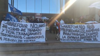 Jornada de lucha de trabajadores de supermercados en Carrefour Malvinas Argentinas