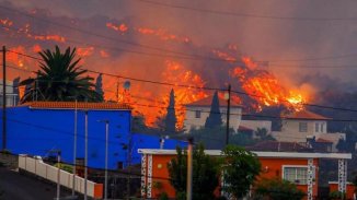 Lava del volcán de La Palma avanza a 700 metros por hora