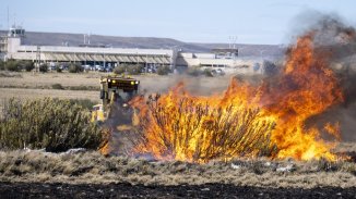 Incendios forestales en once provincias argentinas: un país en llamas y un ministro en Narnia