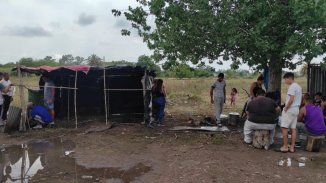 Desalojo y represión en toma de tierras en La Plata