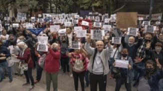 Palacio Ceci: la escuela para personas sordas se movilizó contra el ataque de Larreta