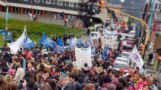 Tierra del Fuego: talleristas denuncian despidos y persecución