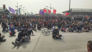 La Policía reprimió masiva manifestación estudiantil en Santiago