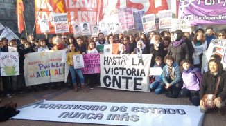 Plaza de Mayo: concentración en apoyo al pueblo mexicano y contra la represión