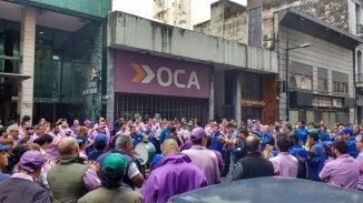 OCA: trabajadores se movilizan en el centro de Rosario por el pago salarios