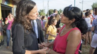 Carolina Stanley recargada: la ministra que ahora también maneja la salud