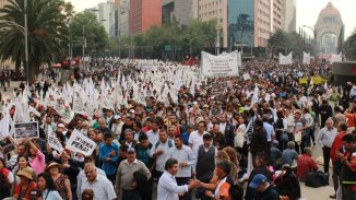 Decenas de miles de trabajadores toman las calles contra el gasolinazo 