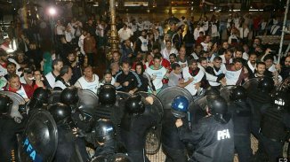 El Gobierno reprimió a docentes en Congreso 