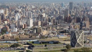 En Córdoba no alcanza una vida para llegar a la casa propia