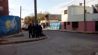 Video desde Córdoba: vecino denuncia el accionar policial tras los allanamientos