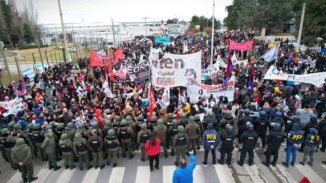 Desde cada escuela fortalezcamos la resistencia contra Milei y los gobernadores