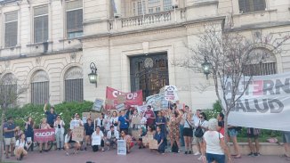 La motosierra de Julio Zamora: protesta en Tigre contra recortes salariales en salud