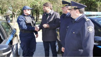 Hostigamiento policial a docentes durante el censo escolar de fin de año