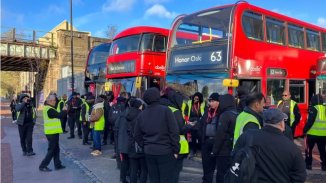 Los conductores de autobuses de Londres levantan huelga tras conseguir aumento récord