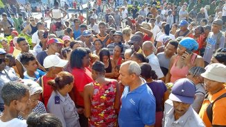 Alina López Hernández: “La gente protesta porque está pasando hambre, necesidades extremas”