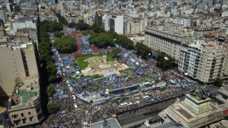 Masiva movilización: seguir con nuevo paro, marchas y piquetes cuando se trate la ley