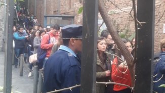 [URGENTE] La Policía desalojó la Facultad de Derecho en Córdoba