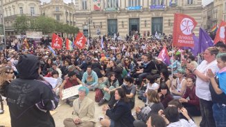 [VÍDEO] Movilización histórica en Francia por los derechos trans: miles de personas en casi 50 ciudades