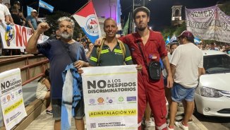 Despedidos de Shell, VW, Pilkington y P&G se movilizaron junto a trabajadores de Tres Arroyos