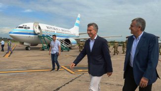 Macri cambió los silbidos por un “picadito” con funcionarios y medidas a favor de los empresarios en Jujuy 