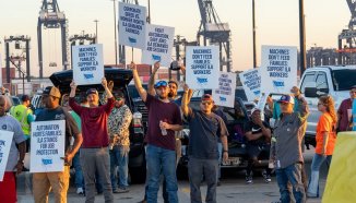 La huelga de trabajadores portuarios en Estados Unidos terminó con acuerdo salarial récord