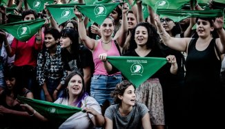 Chile debate entre despenalizar y legalizar el aborto