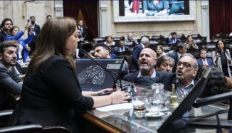 Escándalo en Diputados: ¿por qué terminó entre gritos e insultos la sesión?