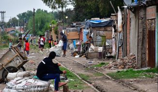 Imposible llegar a fin de mes: una familia necesitó más de 1 millón de pesos para no ser pobre 