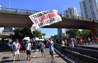 Despedidos de Garbarino cortan Puente Pueyrredón: exigen respuesta a la empresa y el Gobierno