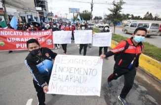 En Bolivia maestras y maestros continúan luchando por sus derechos