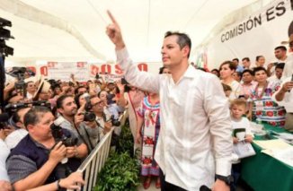 Pan y Circo: Alejandro Murat se registra como pre candidato por la gubernatura de Oaxaca