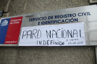 Trabajadores Registro Civil suman fuerzas, Gobierno redobla el ataque