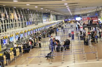 Chile: huelga de controladores aéreos por condiciones laborales y reducción de la jornada