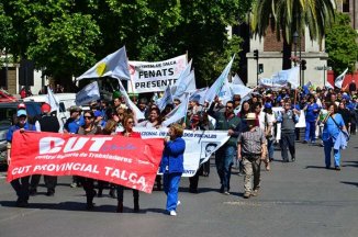 Trabajadores públicos chilenos en paro nacional contra el gobierno de Bachelet