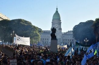 Final incierto para la ley Bases en el Senado