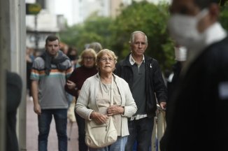 Suba de medicamentos PAMI: la jubilación mínima cubre casi la mitad de lo que cubría hace un año