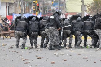 Represión, detenciones y movilizaciones en la provincia argentina de Jujuy por la reforma constitucional exprés