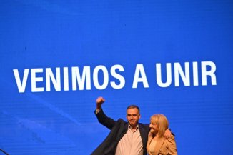 Ganó el Frente Amplio y Yamandú Orsi será el nuevo presidente uruguayo