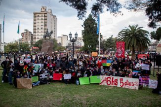 Morón: Asamblea de jóvenes del FIT Unidad con Nico Del Caño - YouTube