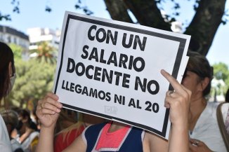 [Fotogalería] Docentes de Rosario responden en las calles a Perotti