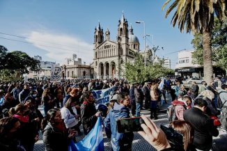 Docentes Riojanos denuncian amenazas e intimidaciones del gobierno