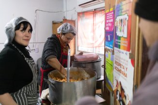 Trabajar en comedores populares: “La plata ya no alcanza para nada, la inflación está demasiado alta”