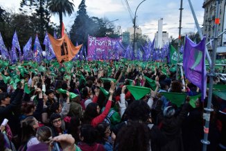 Pan y Rosas se prepara para enfrentar el fuerte ajuste de Milei y la avanzada sobre los derechos de las mujeres