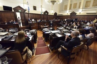 Mendoza: "Las familias trabajadoras pagarán más por impuestos mientras que se benefician a los empresarios"