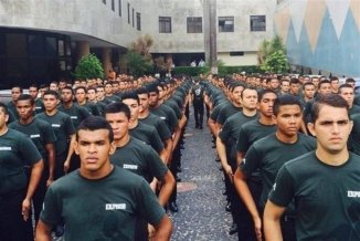 Los Gladiadores de la Iglesia Universal: soldaditos de plomo de la ultraderecha