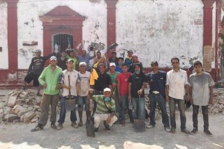 Migrantes centroamericanos detienen su paso en apoyo a Oaxaca